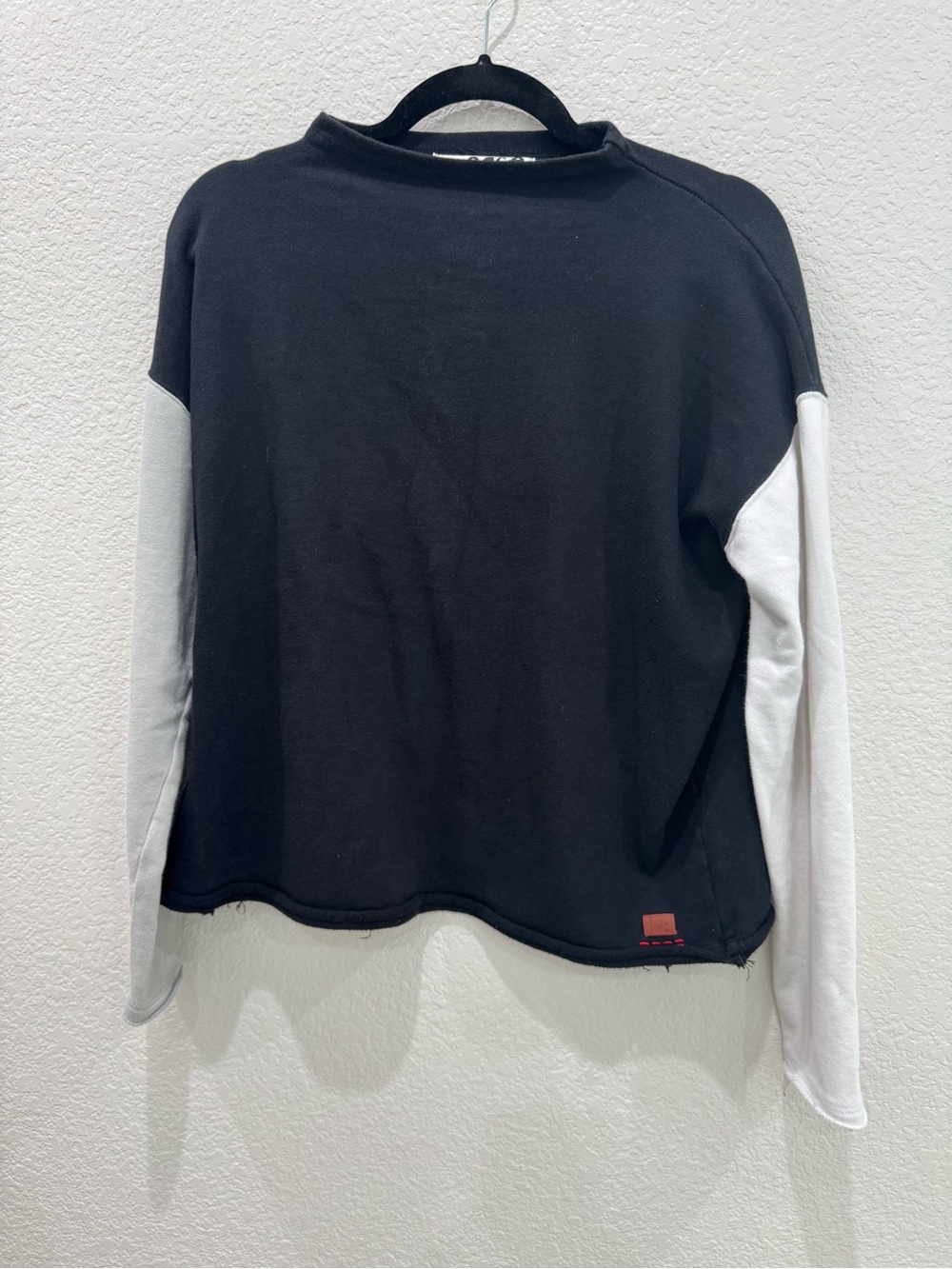 Peace Love World Womens Small Black White Grey Colorblock Sweatshirt Raw Hem